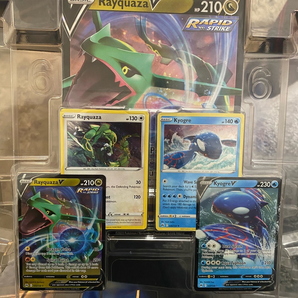 Rayquaza and Kyogre V Pokémon Card Collection Crown Zenith